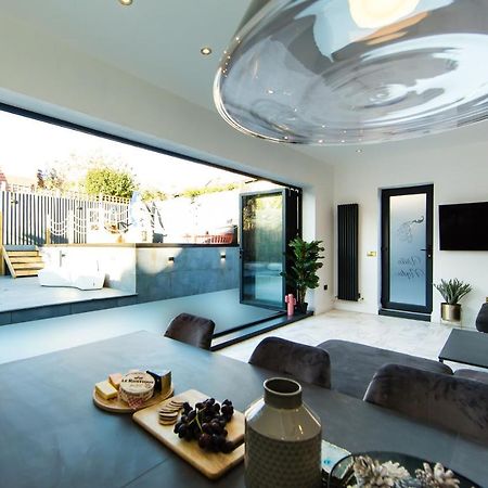 מפרץ רובין הוד Rounton Villa By Maison Parfaite - Hot Tub - Sea Views - Parking מראה חיצוני תמונה